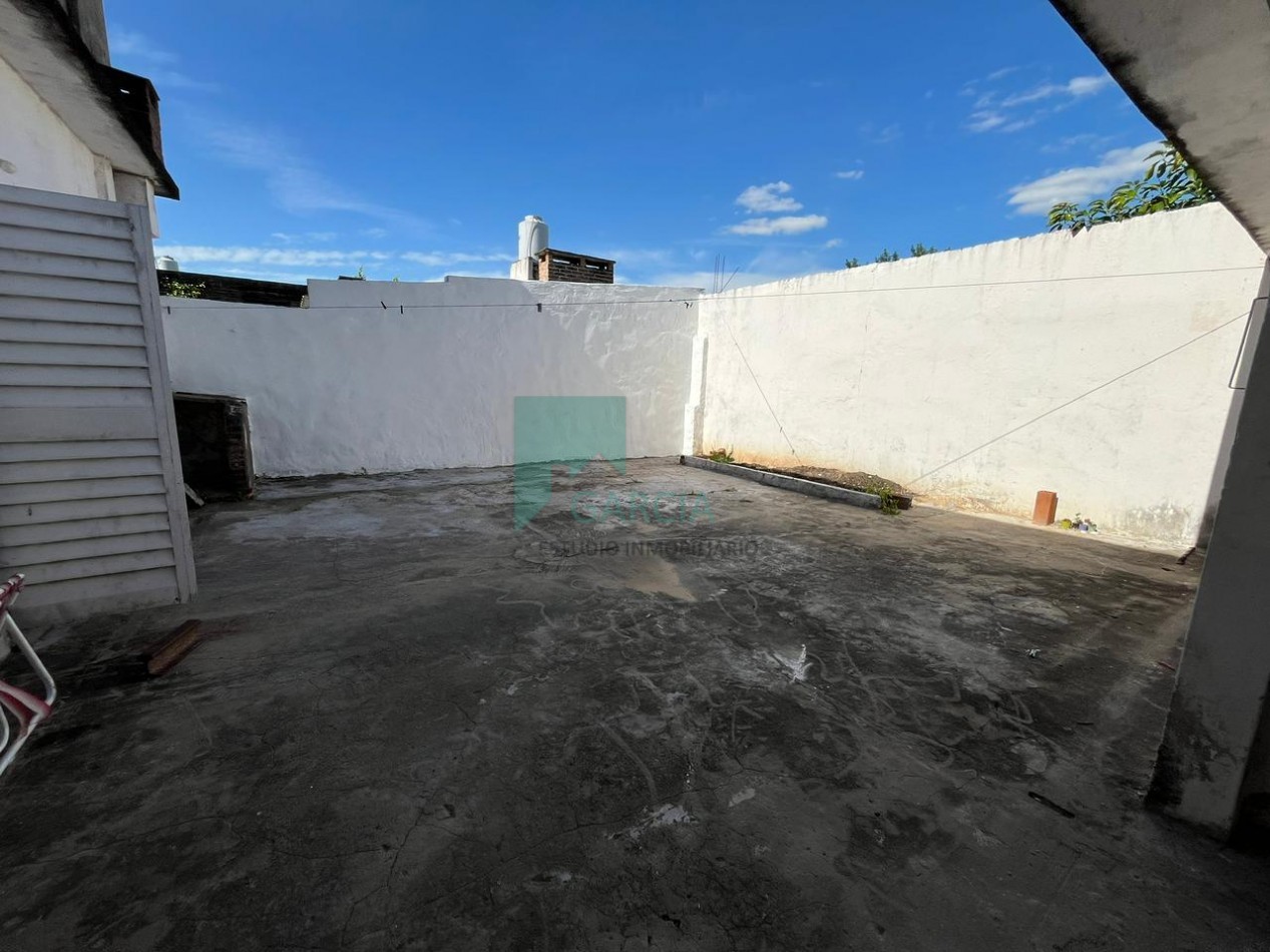 Alquilo casa amoblada sobre Garrigo casi Miguel