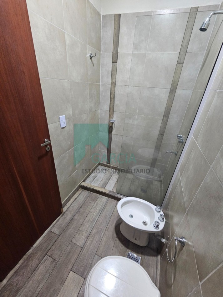 SE ALQUILA CASA DE 3 DORMITORIOS ZONA LA TOMA