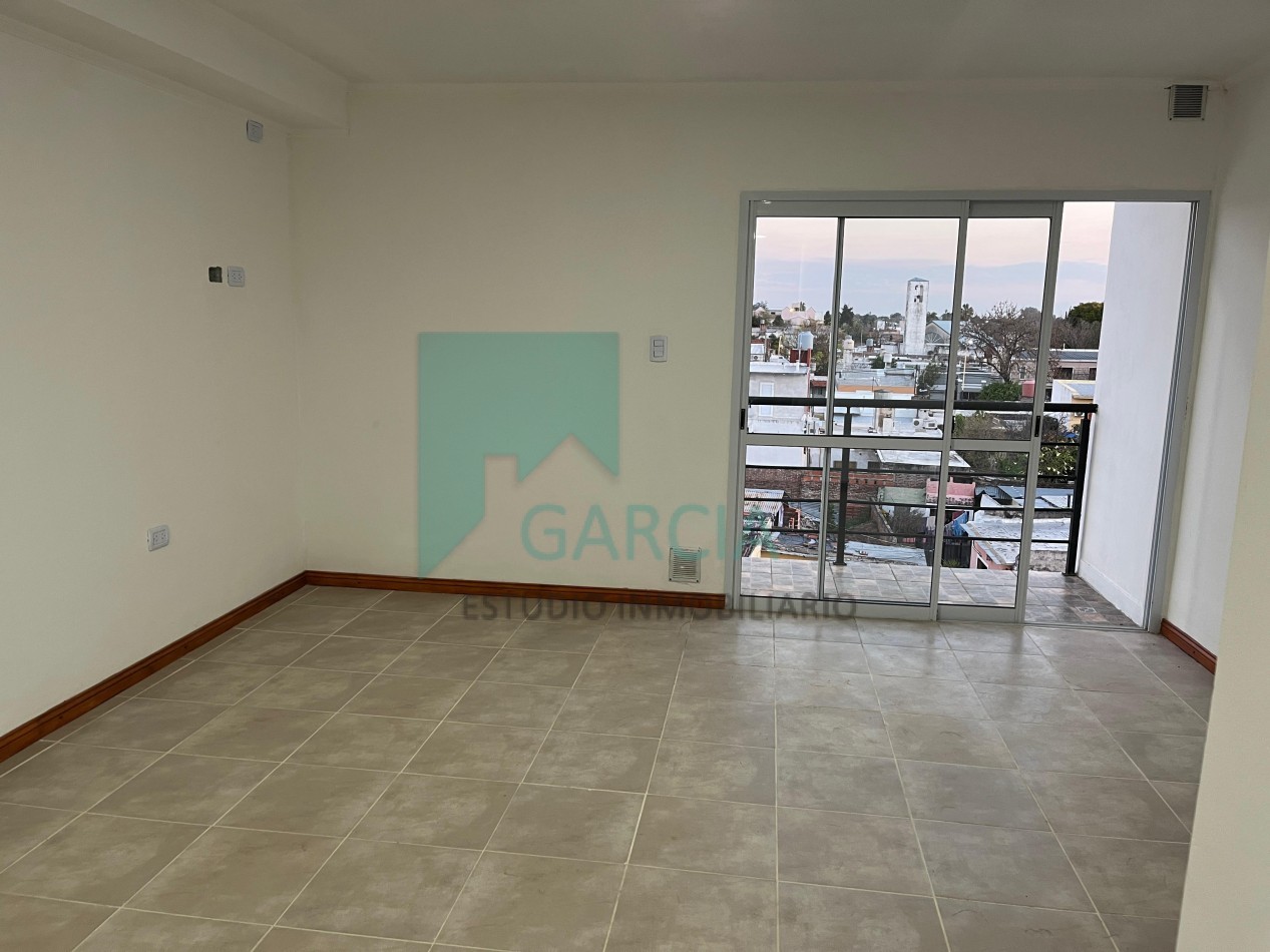 Vendo monoambiente a estrenar con balcon y ascesor zona Laprida y Patagonia.