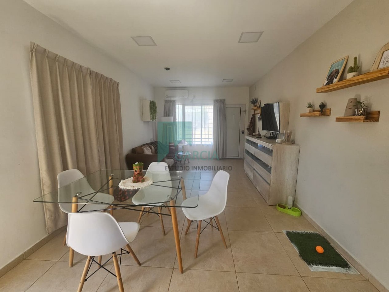 Vendo casa moderna zona Artigas y O Higgins