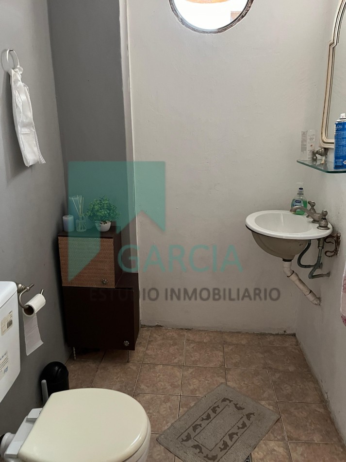 VENDO CASA ZONA CENTRO A UNA CUADRA DE LA PEATONAL SAN MARTIN