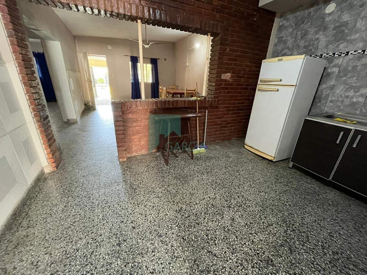 Alquilo casa amoblada sobre Garrigo casi Miguel