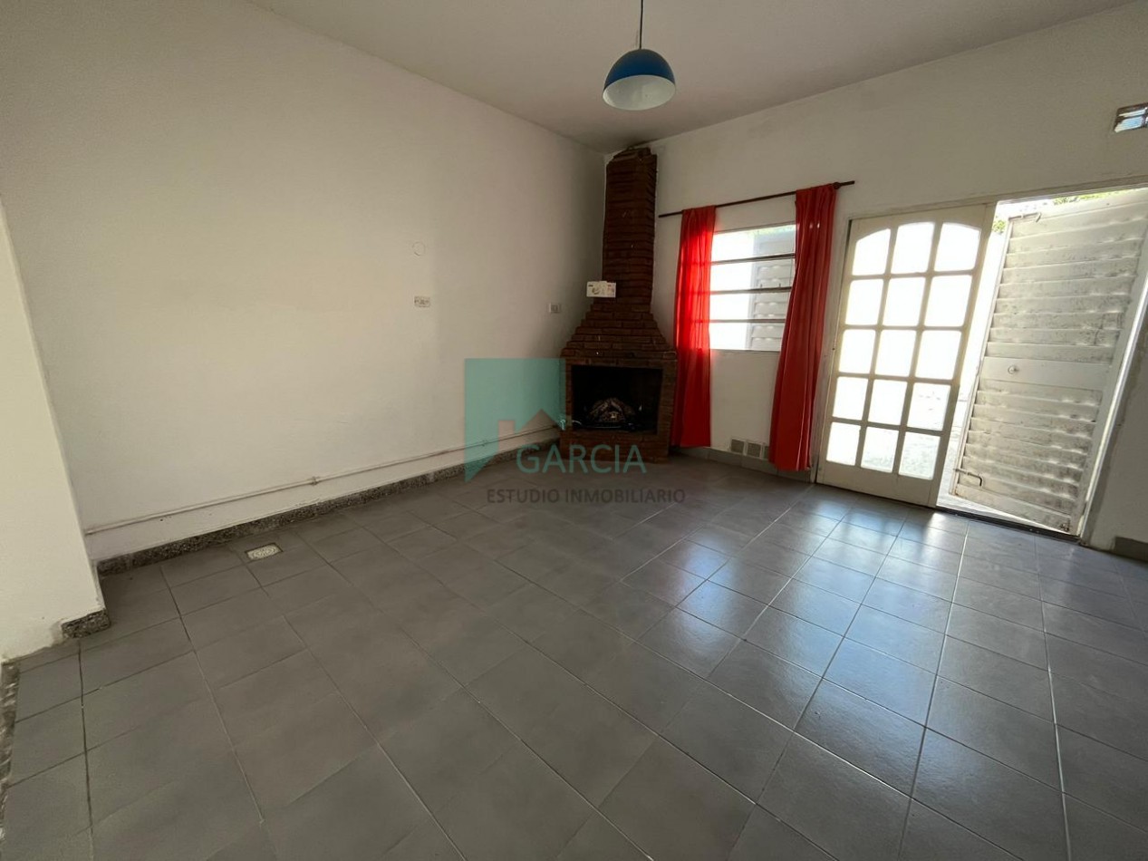 Alquilo casa amoblada sobre Garrigo casi Miguel