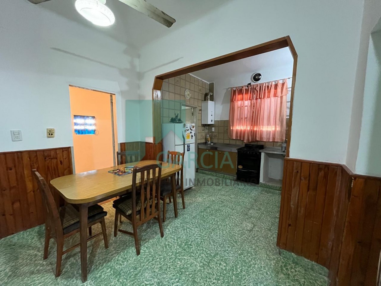 VENDO CASA EN CHACABUCO CASI PERON