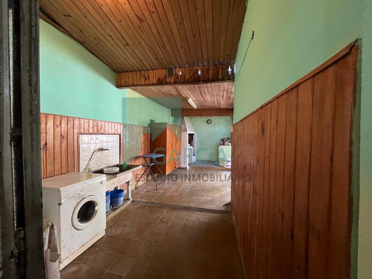 VENDO CASA EN CHACABUCO CASI PERON
