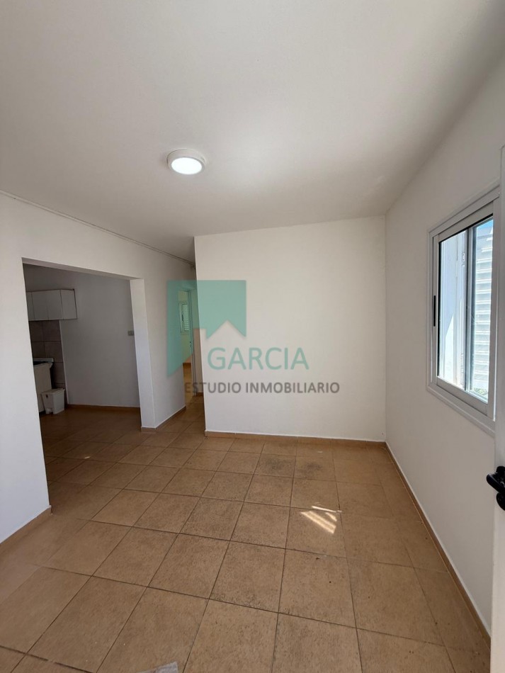 Alquilo Dpto 2 dorm 1er piso con Patio zona Centro!