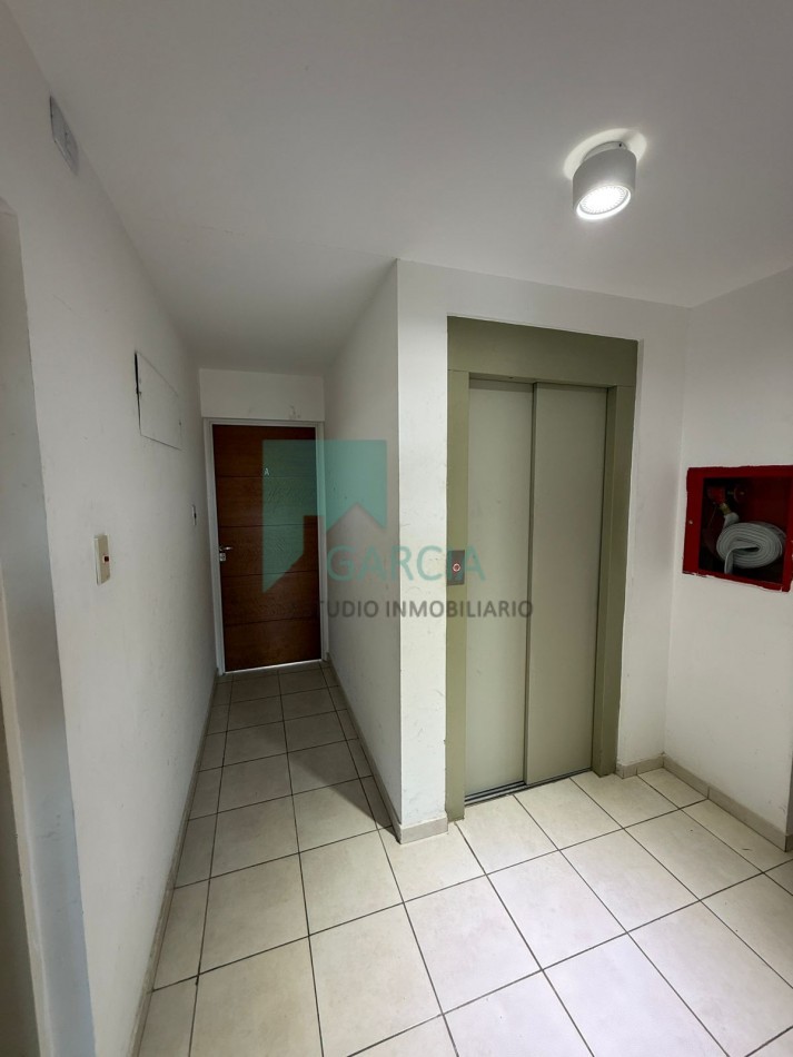 En venta departamento de un dormitorio , excelente vista , balcon corrido !