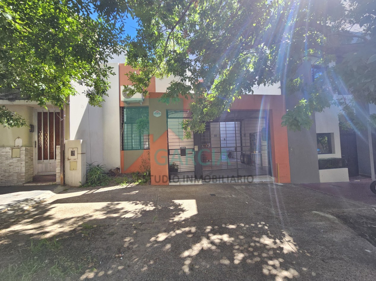 SE VENDE CASA ZONA CENTRO LISTA PARA ENTRAR A VIVIR