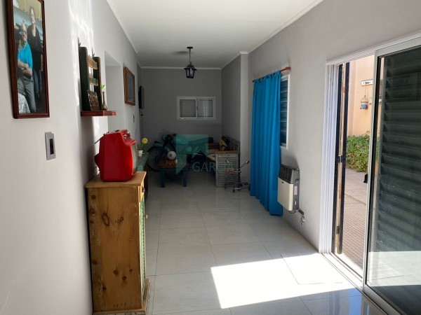 SE VENDE CASA CON GALPON ZONA PARQUE GAZZANO