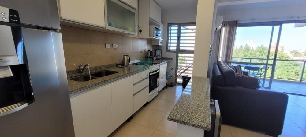 En venta departamento tres dormitorios, tres baños, zona parque !