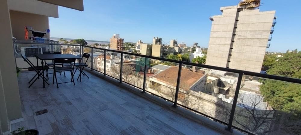 En venta departamento tres dormitorios, tres baños, zona parque !