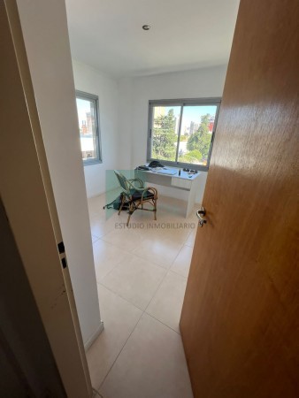 En venta departamento tres dormitorios, tres baños, zona parque !