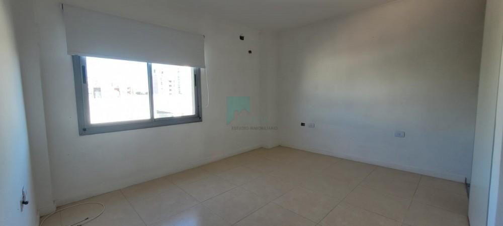 En venta departamento tres dormitorios, tres baños, zona parque !