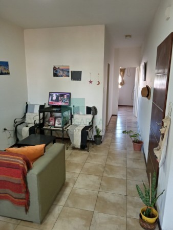 EN VENTA DEPARTAMENTO DE DOS DORMITORIOS ZONA CENTRO DENTRO BOULEVARES !