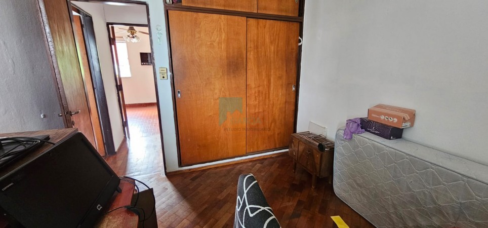 SE VENDE DEPARTAMENTO 3 DORMTORIOS Y COCHERA ZONA CENTRO