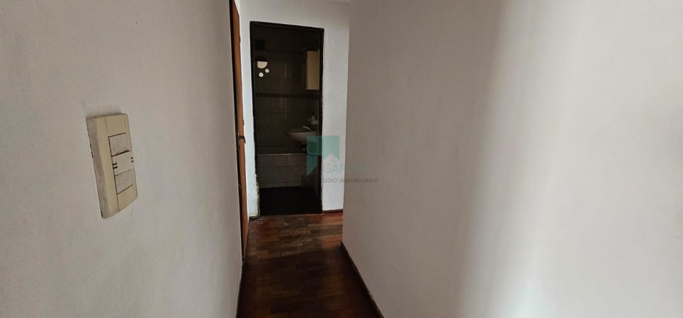 SE VENDE DEPARTAMENTO 3 DORMTORIOS Y COCHERA ZONA CENTRO