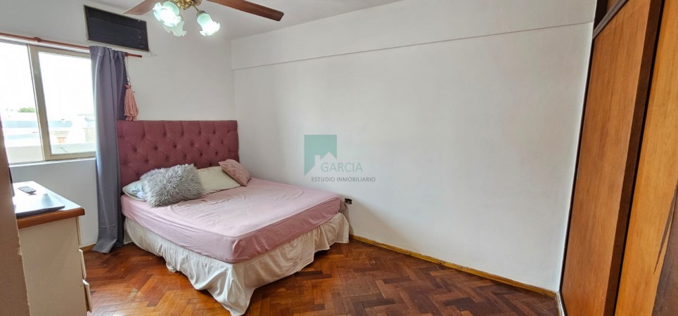 SE VENDE DEPARTAMENTO 3 DORMTORIOS Y COCHERA ZONA CENTRO