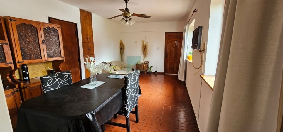 SE VENDE DEPARTAMENTO 3 DORMTORIOS Y COCHERA ZONA CENTRO