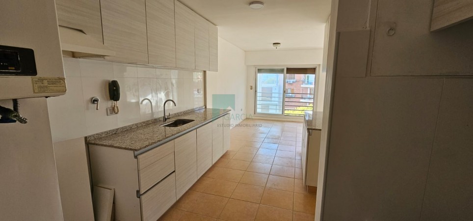 VENDO EXCELENTE PIS0 3 DORM/COCHERA/ZONA PARQUE