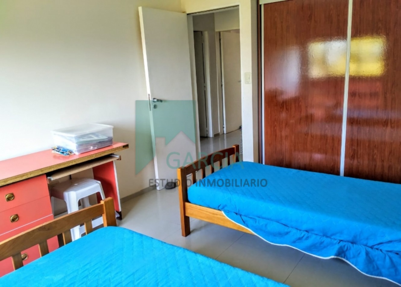 SE ALQUILA DEPARTAMENTO 3 DORMITORIOS FRENTE A LA  PLAZA SAENZ PEÑA
