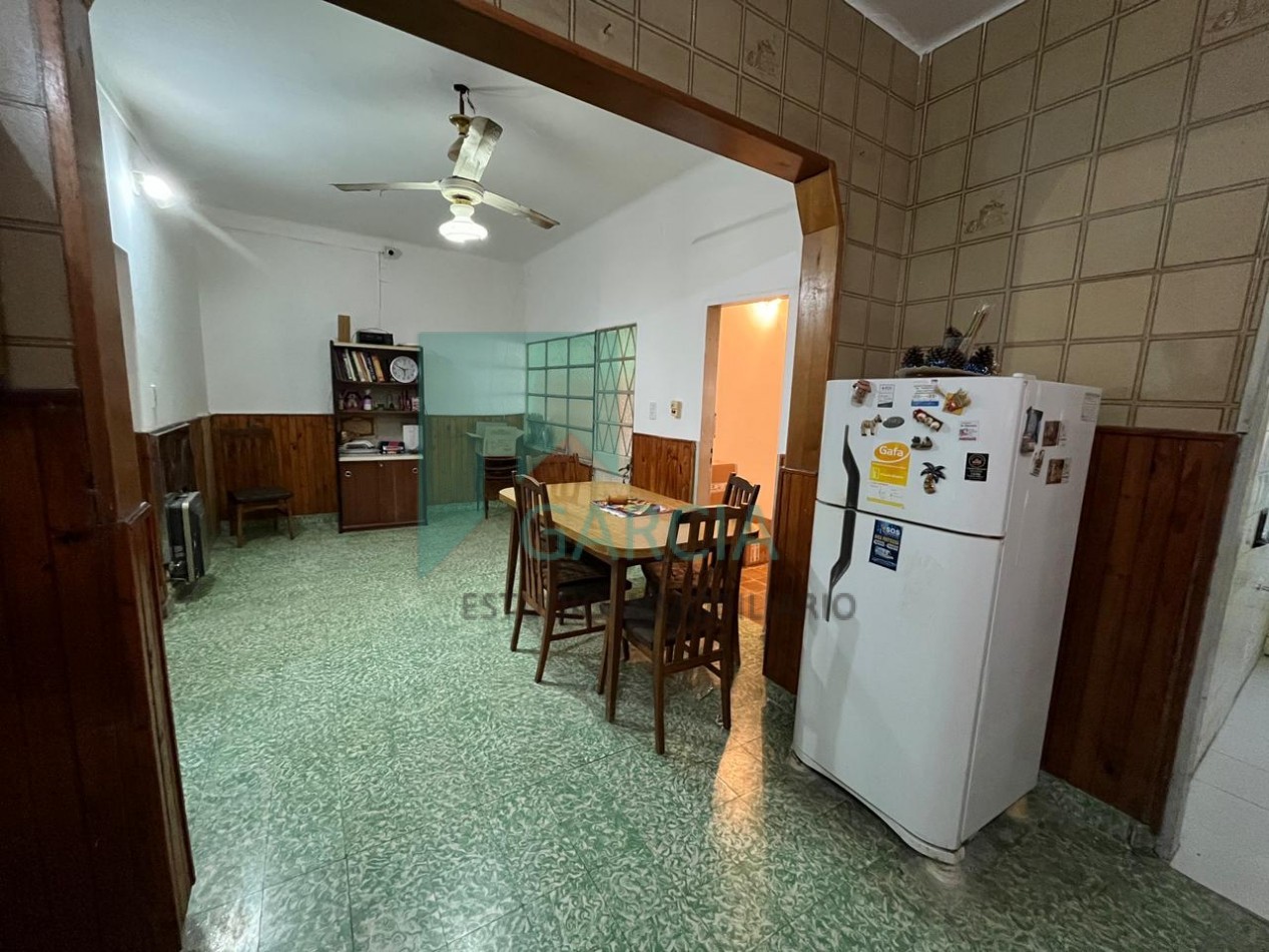 VENDO CASA EN CHACABUCO CASI PERON