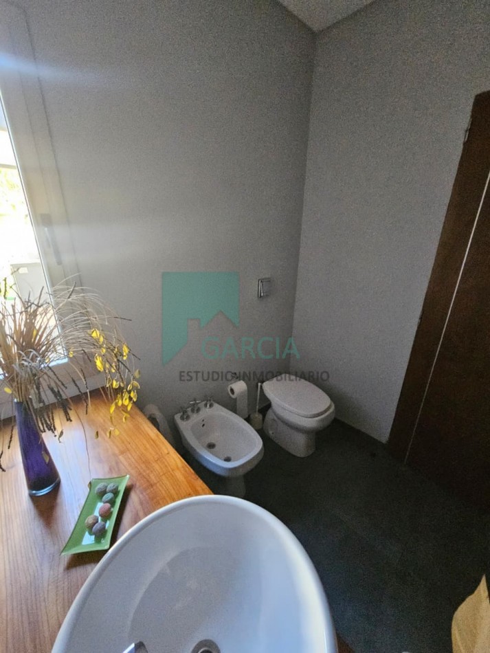 SE VENDE CASA ZONA ACCESO NORTE