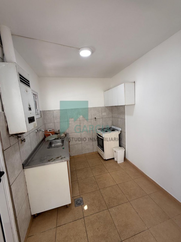 Alquilo Dpto 2 dorm 1er piso con Patio zona Centro!