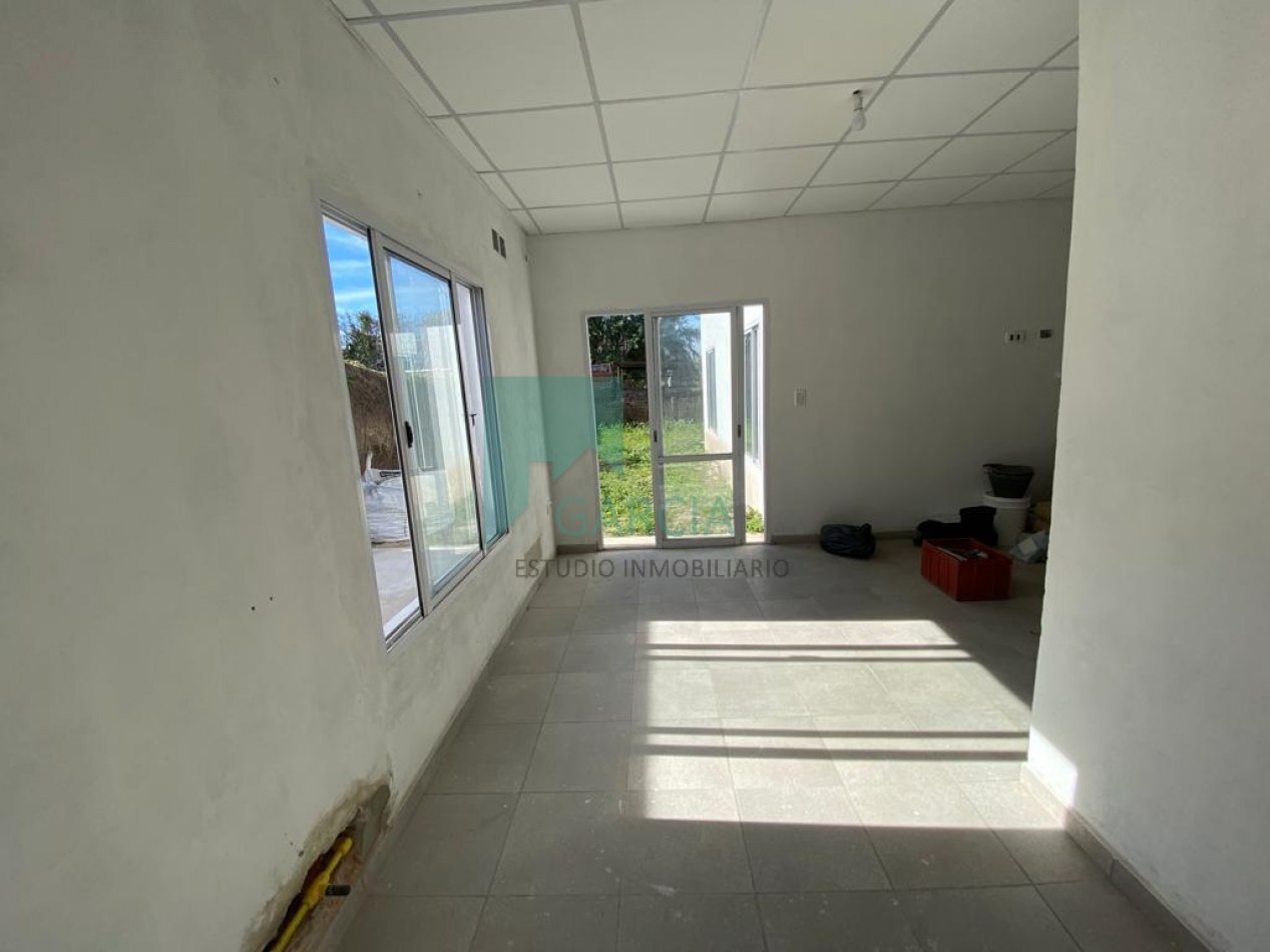 En venta casa en construccion, dos dormitorios, un baño,  zona Parque Gazzano !