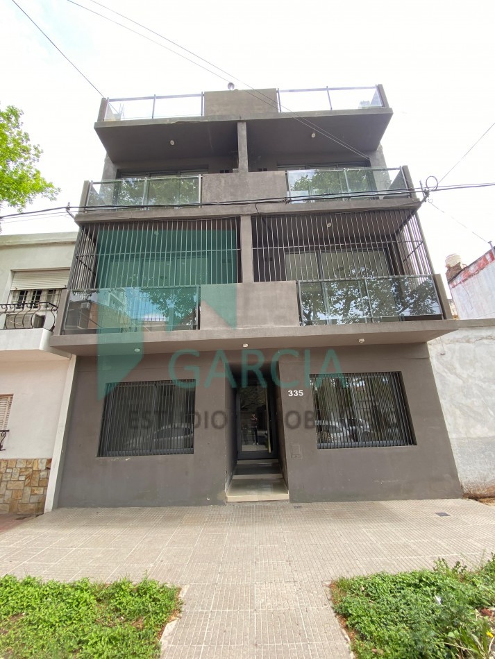 En venta departamento un dormitorio zona centro con patio !