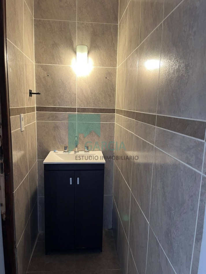 Alquilo casa de 3 dormitorios y piscina zona Crisologo Larralde y Av. Zanni