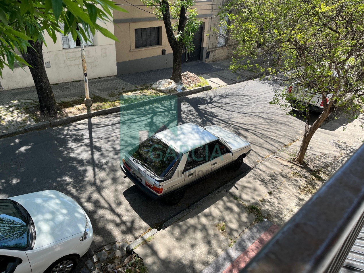 VENDO CASA ZONA CENTRO A UNA CUADRA DE LA PEATONAL SAN MARTIN