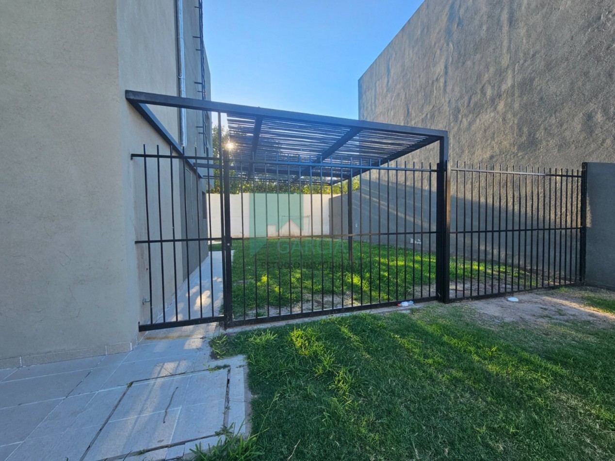 SE ALQUILA CASA DE 3 DORMITORIOS ZONA LA TOMA