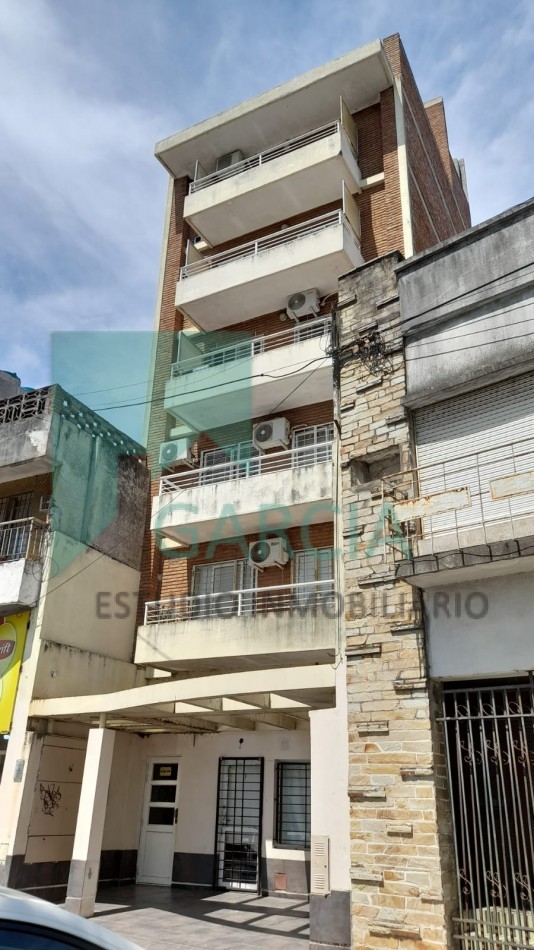 EN VENTA DEPARTAMENTO DE UN DORMITORIO CON ASCENSOR DENTRO DE BOULEVARES !