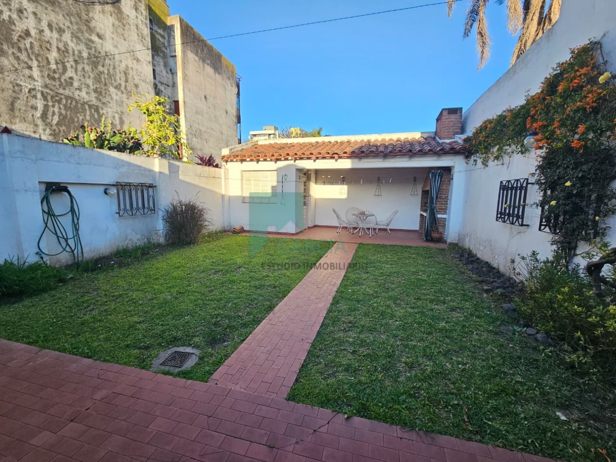 Se vende casa zona centro en una sola planta de tres dormitorios