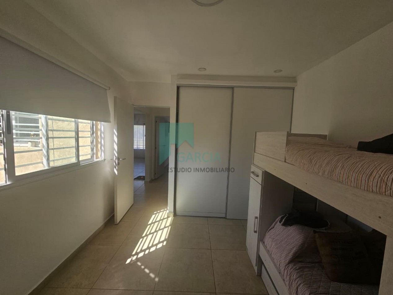 Vendo casa moderna zona Artigas y O Higgins