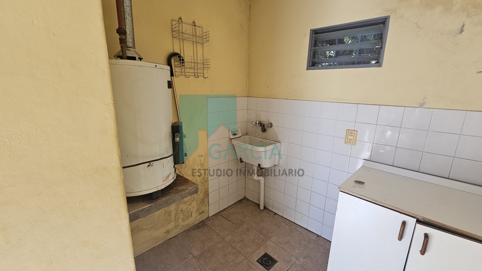 Vendo casa a reciclar zona Mexico y Patagonia