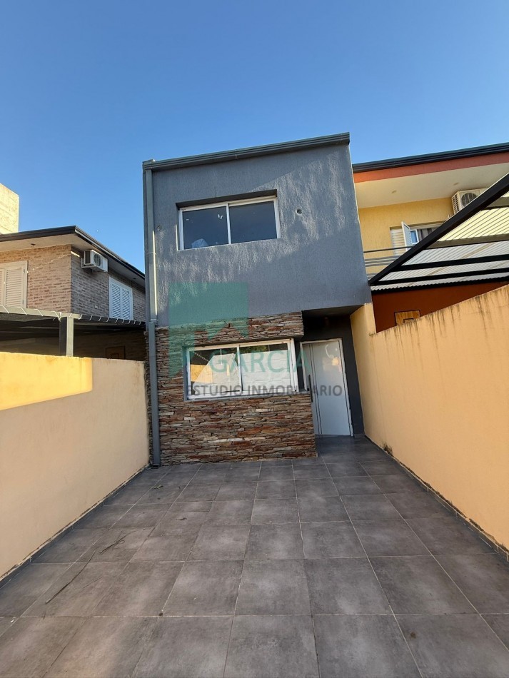 Se vende duplex zona Paracao