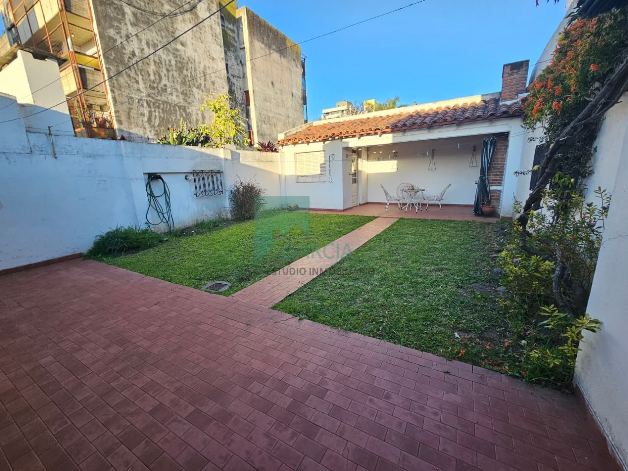 Se vende casa zona centro en una sola planta de tres dormitorios