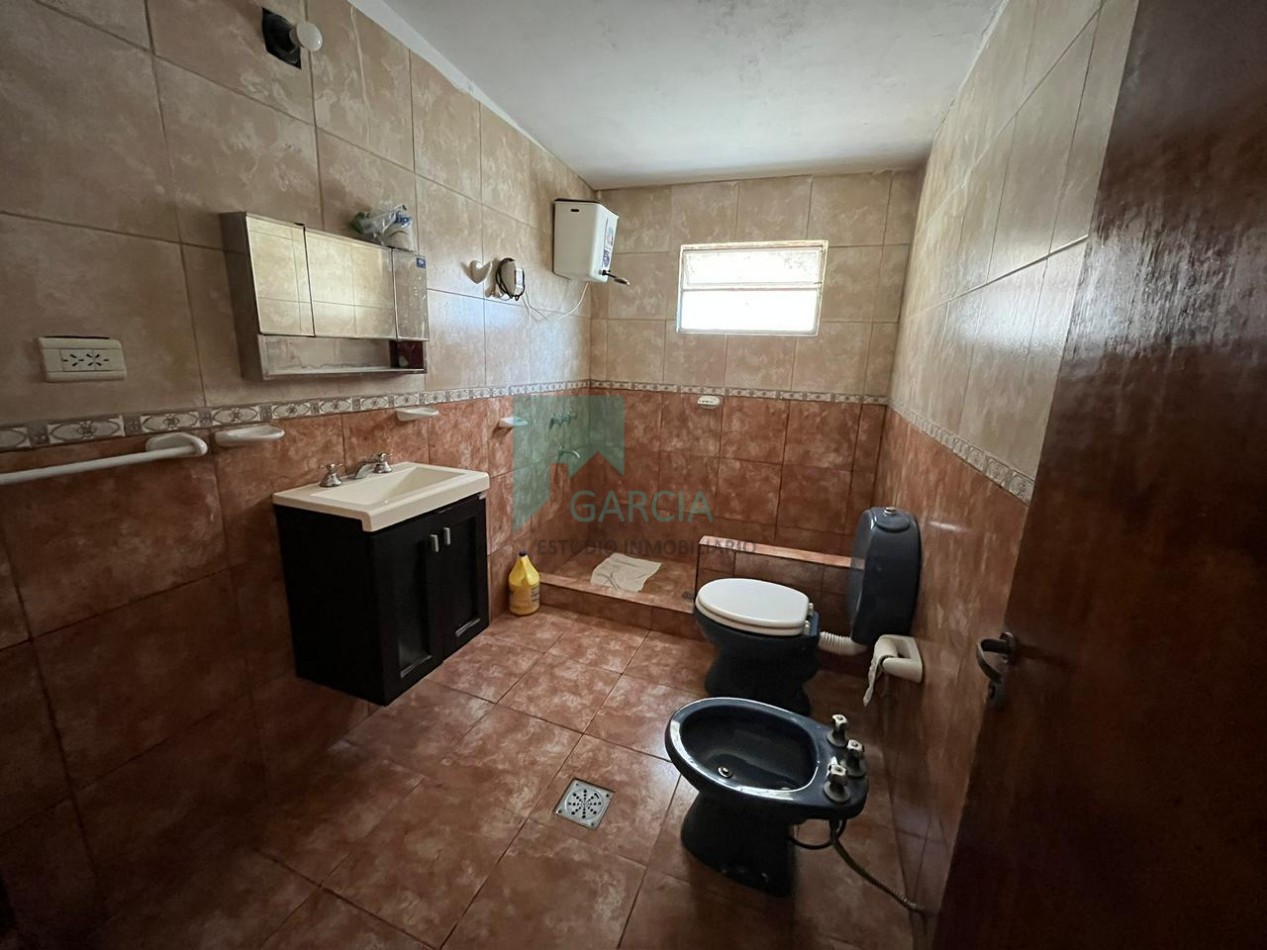 Alquilo casa amoblada sobre Garrigo casi Miguel