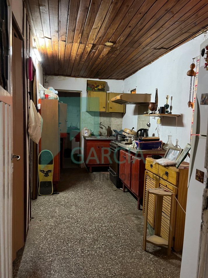 VENDO CASA EN CHACABUCO CASI PERON