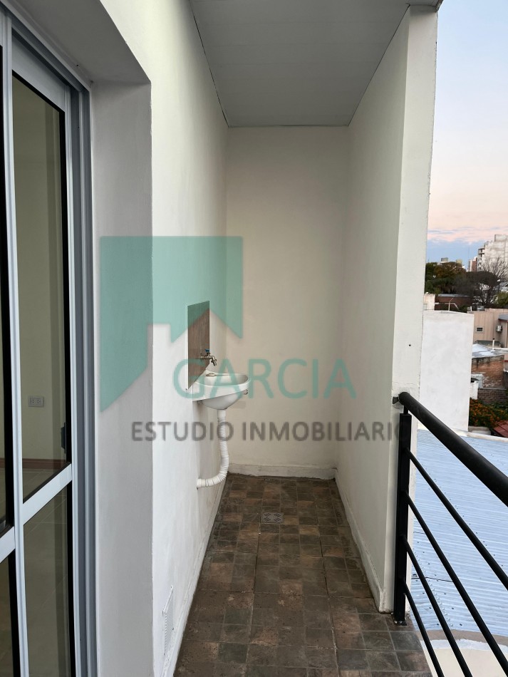 Vendo monoambiente a estrenar con balcon y ascesor zona Laprida y Patagonia.