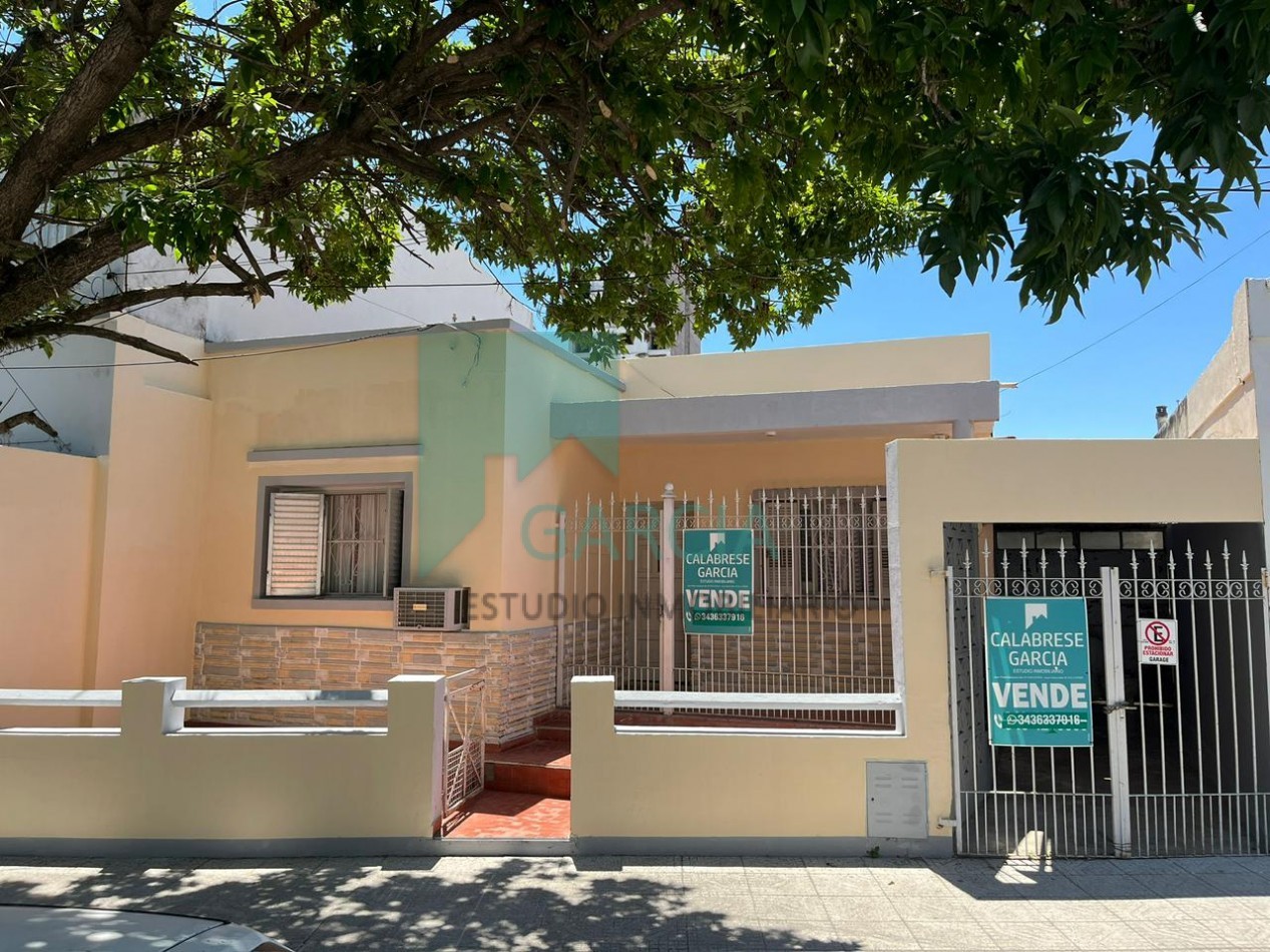 VENDO CASA EN CHACABUCO CASI PERON