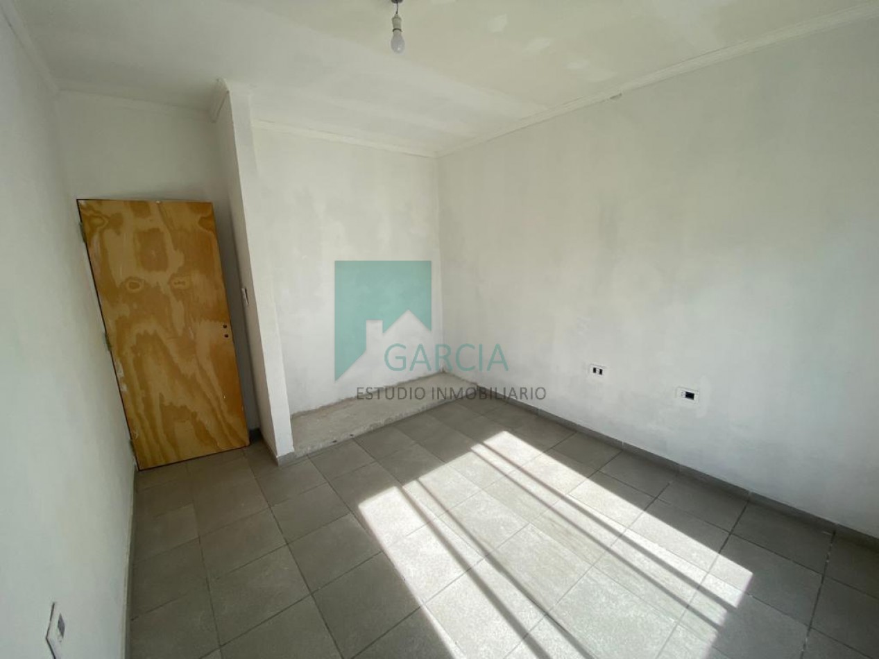 En venta casa en construccion, dos dormitorios, un baño,  zona Parque Gazzano !