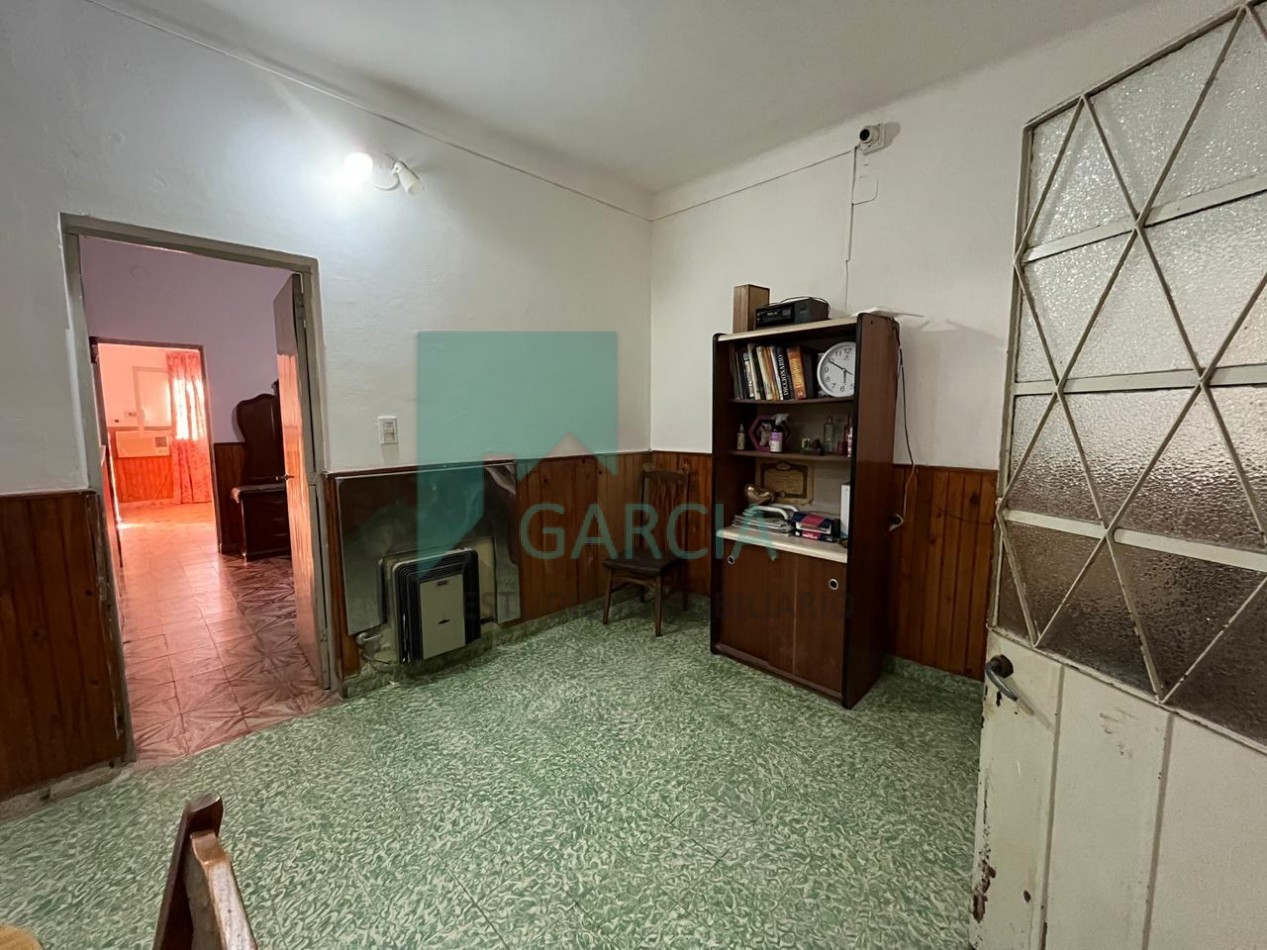 VENDO CASA EN CHACABUCO CASI PERON