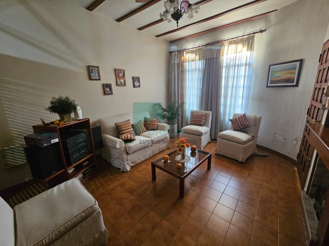 Se vende casa zona centro en una sola planta de tres dormitorios