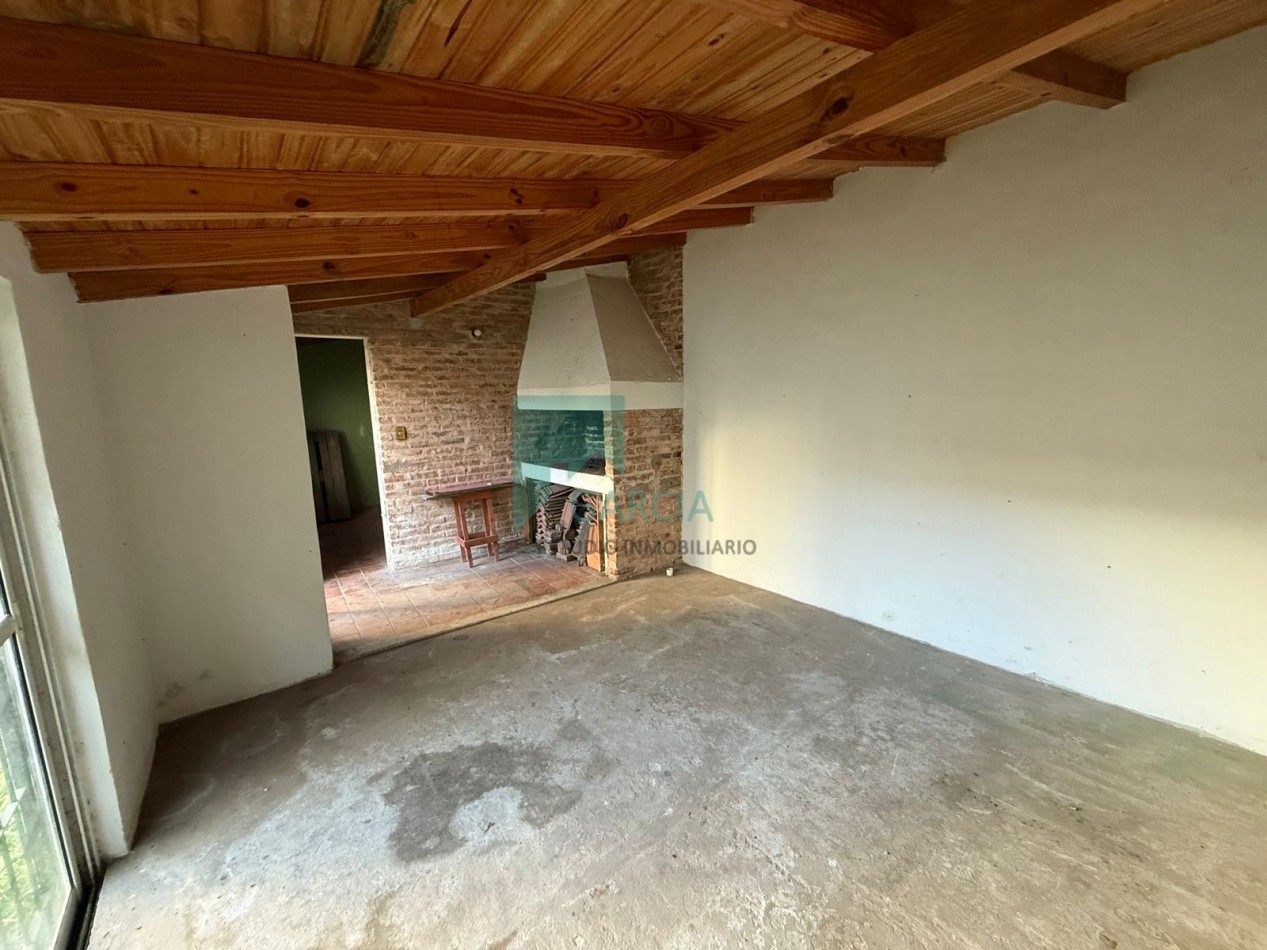Alquilo casa 3 dorm, cochera, patio verde zona Av. Don Bosco y Randisi!