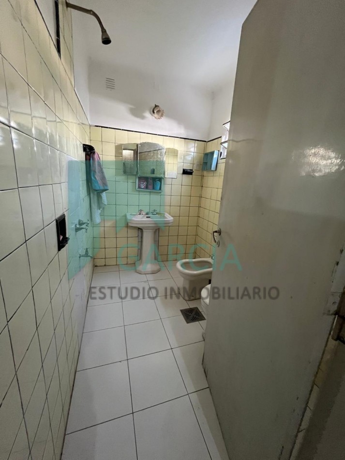 VENDO CASA EN CHACABUCO CASI PERON