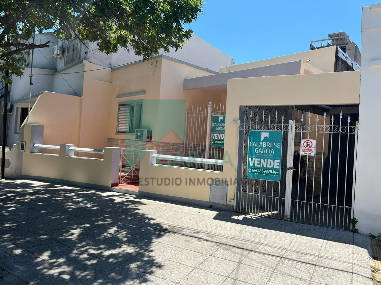 VENDO CASA EN CHACABUCO CASI PERON