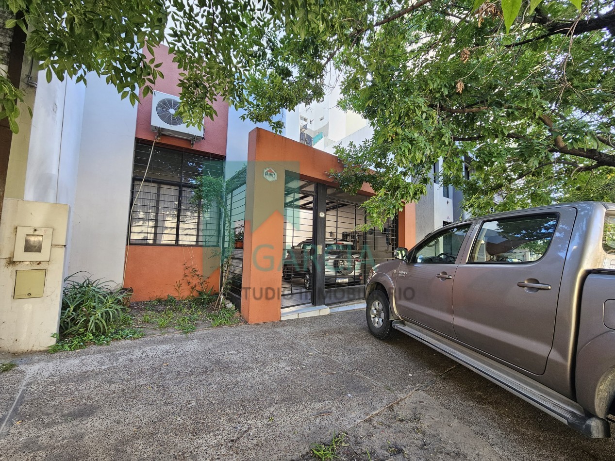 SE VENDE CASA ZONA CENTRO LISTA PARA ENTRAR A VIVIR