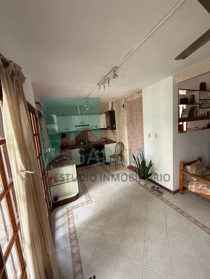 Se vende casa familiar dentro de bulevares